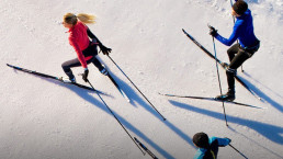 Rent cross-country skis in Arosa at the Isla Maran cross-country ski trail