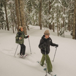 Schneeschuhe mieten in Arosa bei Gisler Sport